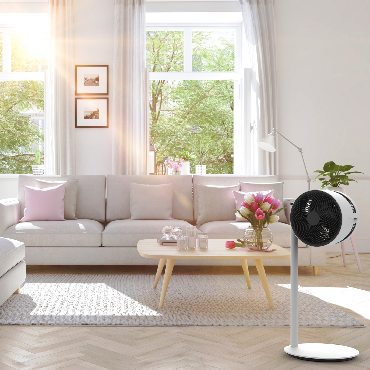 Elegant designter Boneco Air Shower F220 Ventilator mit stabilem Standfuss, ideal für komfortable Luftzirkulation.