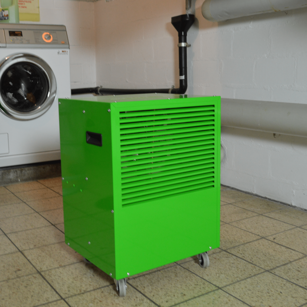 ecodry 425 Original Green Luftentfeuchter mit 4 stabilen Lenkrollen und automatischer Abtauvorrichtung.