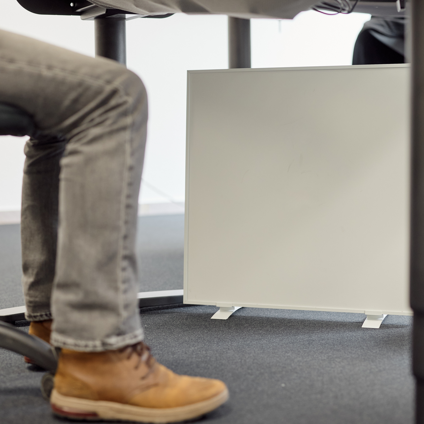 ecoheat Basic Infrarotheizung 400 W in Weiss, Deckenheizung 60 x 60 cm, platzsparend und formschön.