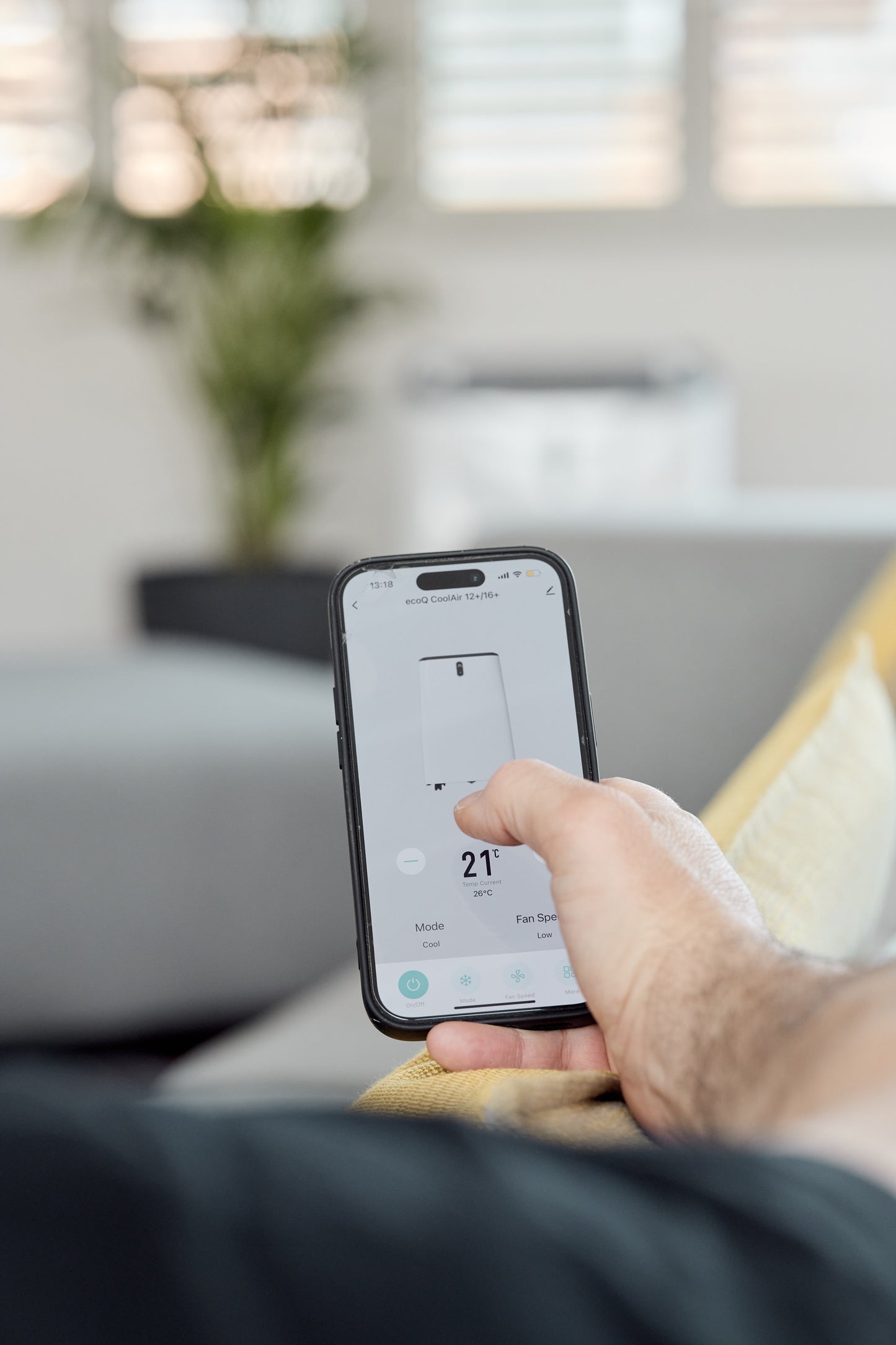 CoolAir 14+ von ecoQ: Kompakter Luftkühler mit Nachtmodus, Timer und Oszillation. Für natürliche Abkühlung bei geringem Stromverbrauch.