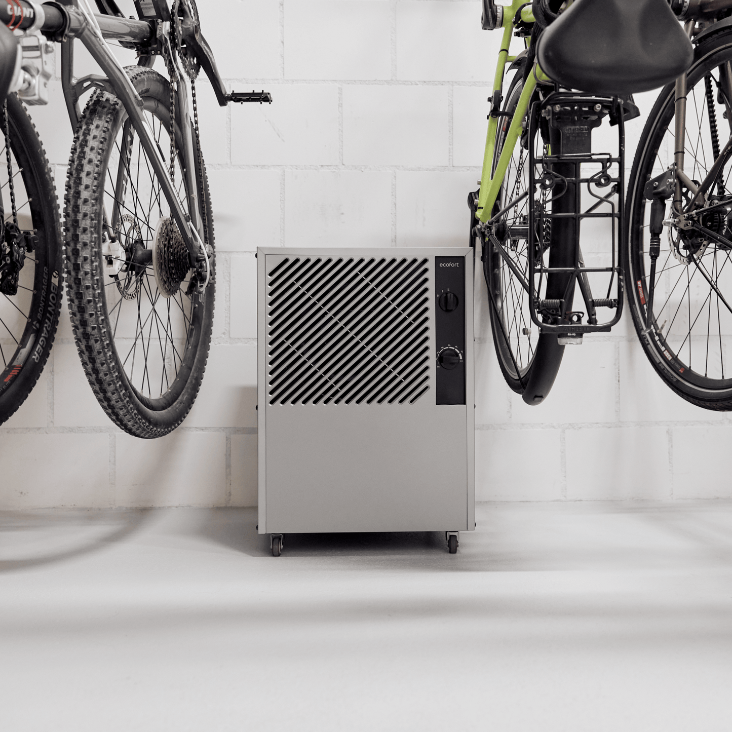 ecoQ DryAir 25L Task: Viel Leistung bei geringem Verbrauch. Entfernt Feuchtigkeit zuverlässig – ideal für grosse Wohnräume oder Lager.