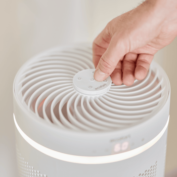 Komfort & Hygiene: Der HumidAir E300+ von ecoQ befeuchtet leise & effizient mit leicht zu reinigendem Filter für Räume bis 40 m².