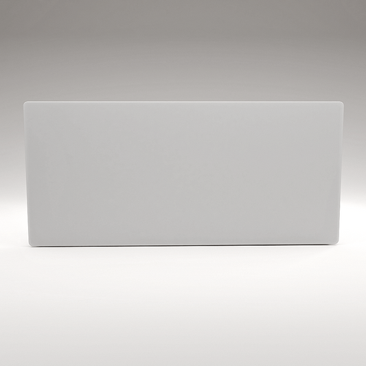 ZenSwiss Deluxe Infrarotpanel in weiss mat mit 550W Heizleistung, 54 cm x 118 cm, für Deckenmontage.