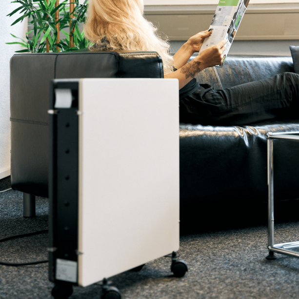 Climastar Optimax Infrarotheizung in Weiss Cashmere, tragbar mit Thermostat und variabler Leistung.