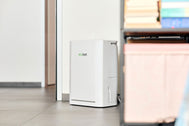 ecoQ DryAir 12L Luftentfeuchter mit Hygrostat, 2.5L Behälter, 130m³/h Luftumwälzung