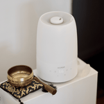 ecoQ HumidAir U250 Luftbefeuchter in modernem Design mit 3 Betriebsstufen und Hygrostat.