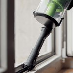 Der ecoQ Rena PowerLite kabellose Staubsauger mit ultraleichtem Design und HEPA-Filter.