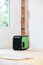 ecodry Pro 55C Luftentfeuchter mit Hygrostat, integrierter Pumpe und max. Entfeuchtungsleistung von 55 l/24h.