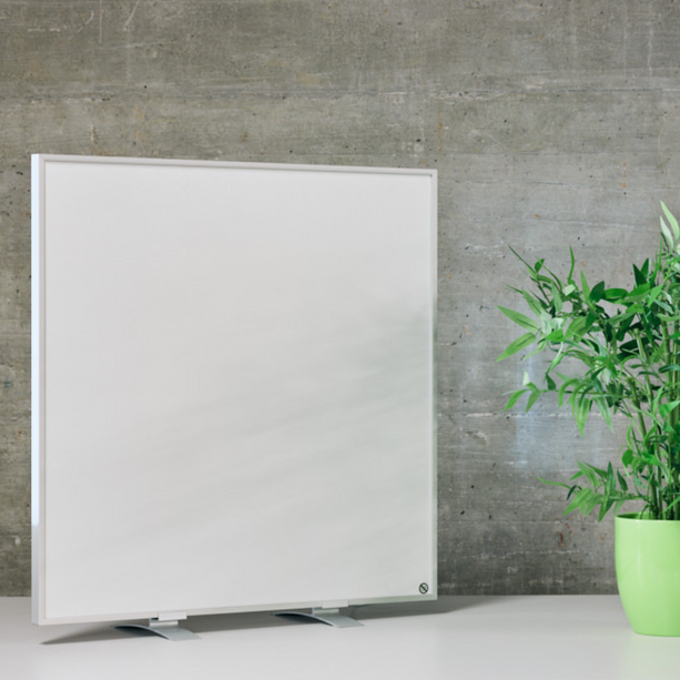 Infrarotheizung ecoheat Basic 400 W, mattes Aluminium, 60 x 60 cm, ideal für Wandmontage und platzsparend.