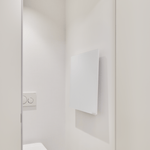 Wärme trifft Design: ecoheat Vitrea 370 bietet effiziente Infrarottechnik in edlem Glas. Ideal für Wand oder Decke, kompakt und hochwertig verarbeitet.