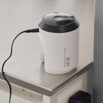 ecoQ CleanVac Easy Akku mit 2 Jahren Garantie, Ladezeit 2-3 Stunden und maximal 45 Minuten Laufzeit.