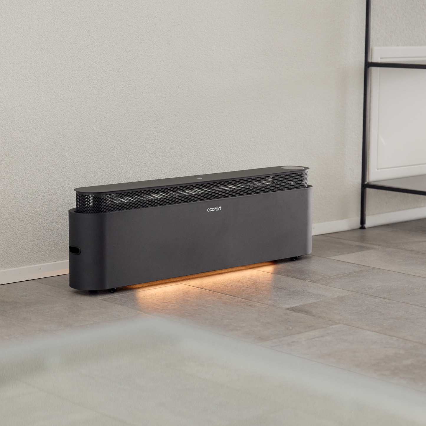 ecoQ HeatUp Monolith 2200 – elegantes Heizsystem, das sich unauffällig in jedes Raumkonzept integriert und sichtbar Premium ist