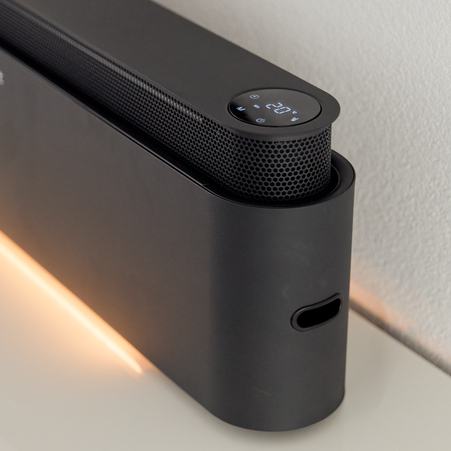 ecoQ HeatUp Monolith 2200 – modernes Heizgerät mit klarer Linienführung, vereint Design, Leistung und Effizienz in einem System