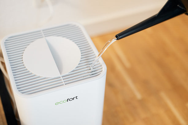 ecoQ HumidAir E250 Luftbefeuchter mit Hygrostat, 2 Betriebsstufen und UV-Licht-Technologie.