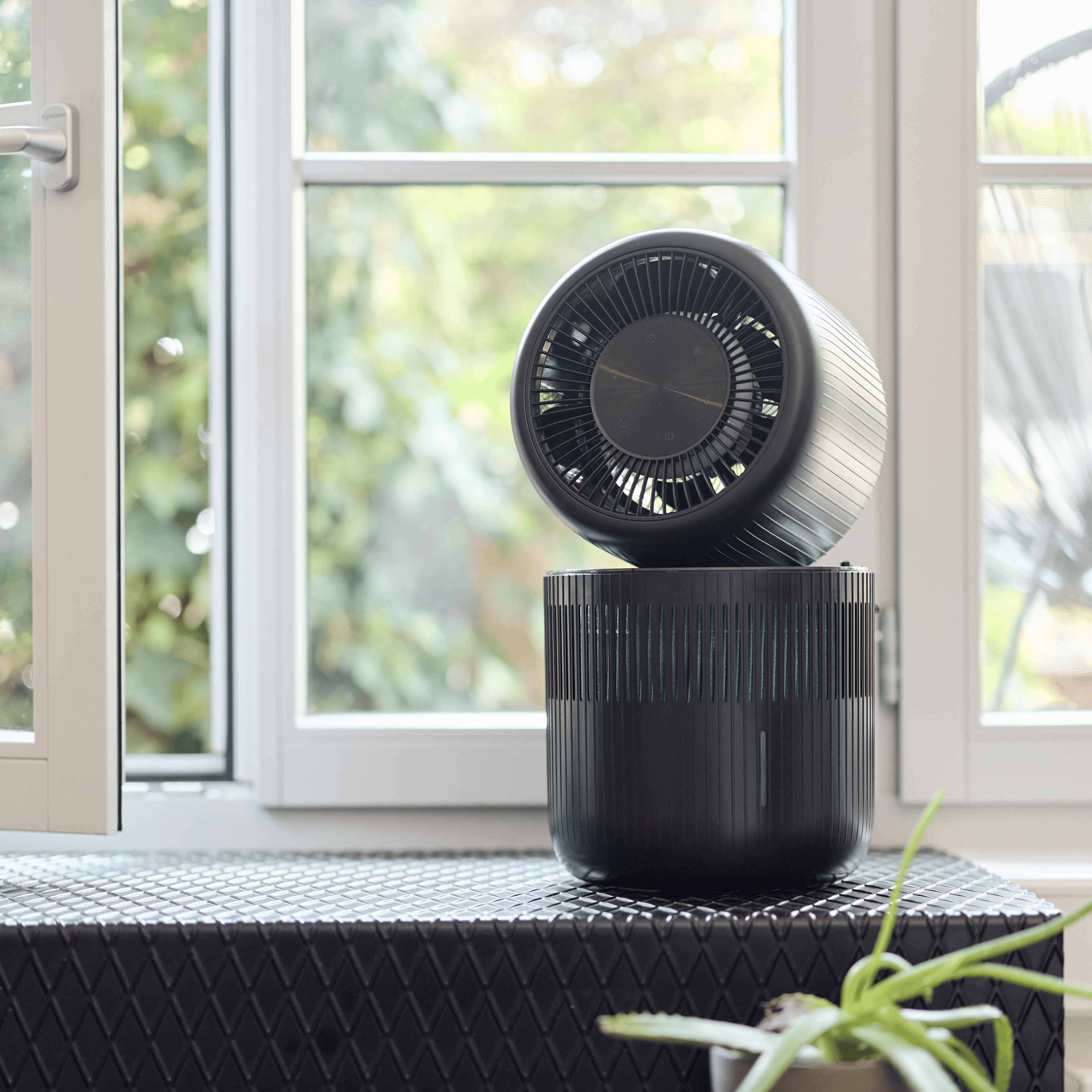 ecoQ HumidAir E600 Black – leiser WiFi-Befeuchter 80 m² | ecofort.ch