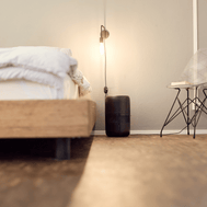 Kompakt, effizient, vernetzt: ecoQ HumidAir E600+ Black befeuchtet grosse Räume leise & präzise per App.