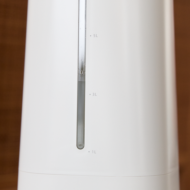 ecoQ HumidAir U500 – 70 cm Tower-Ultraschallbefeuchter für Wohnräume.