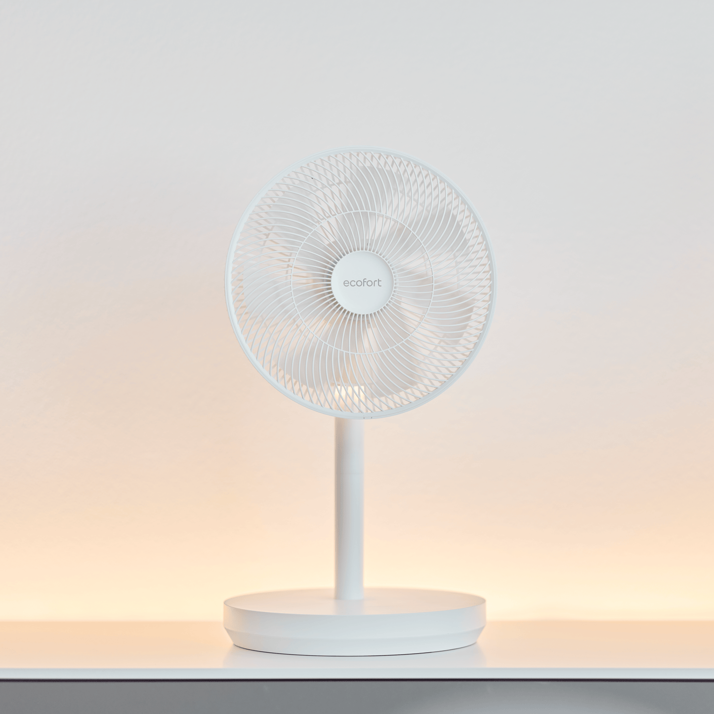 ecoQ SilentAir Due+ – innovativer Akku-Ventilator mit 3D-Schwenkfunktion, Stimmungslicht und App-Steuerung für höchsten Komfort