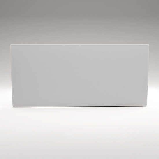 ZenSwiss Deluxe Infrarotpanel in weiss mat mit 550W Heizleistung, 54 cm x 118 cm, für Deckenmontage.