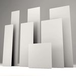 ZenSwiss Deluxe Infrarotpanel in elegantem Matt Weiss, 800W, 54cm x 158cm, installiert an der Wand.