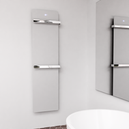 Eleganter Handtuchtrockner ZenSwiss furo aus hochwertigem Glas in Weiss, 42 x 160 cm, mit Touch-Steuerung.