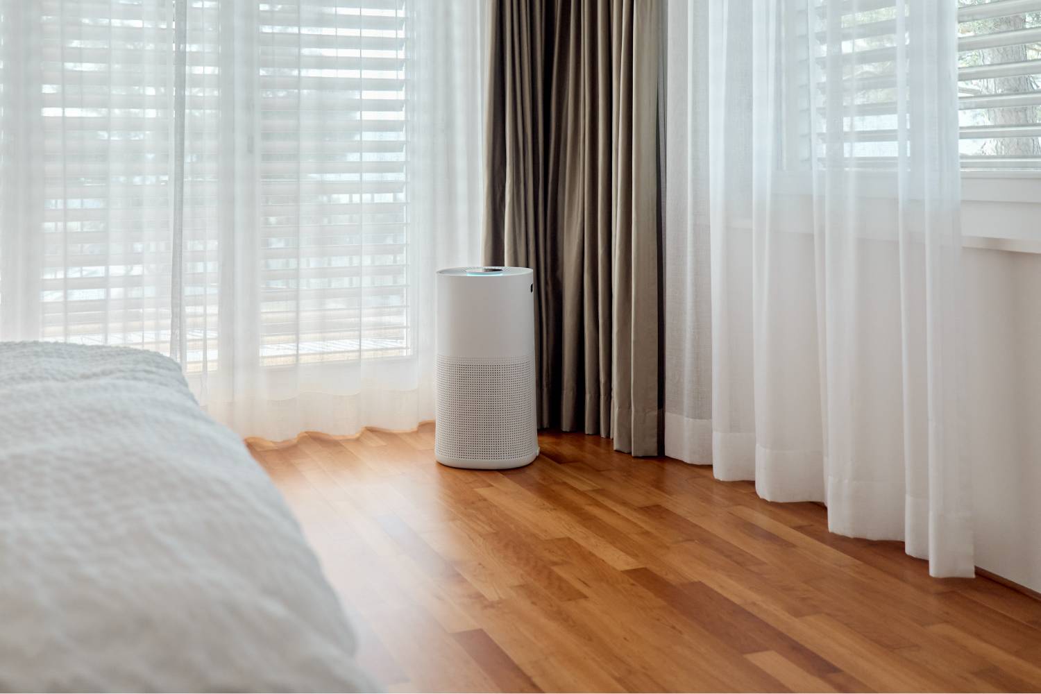 Der leise ecoQ CleanAir 600+ Luftreiniger im Schlafzimmer